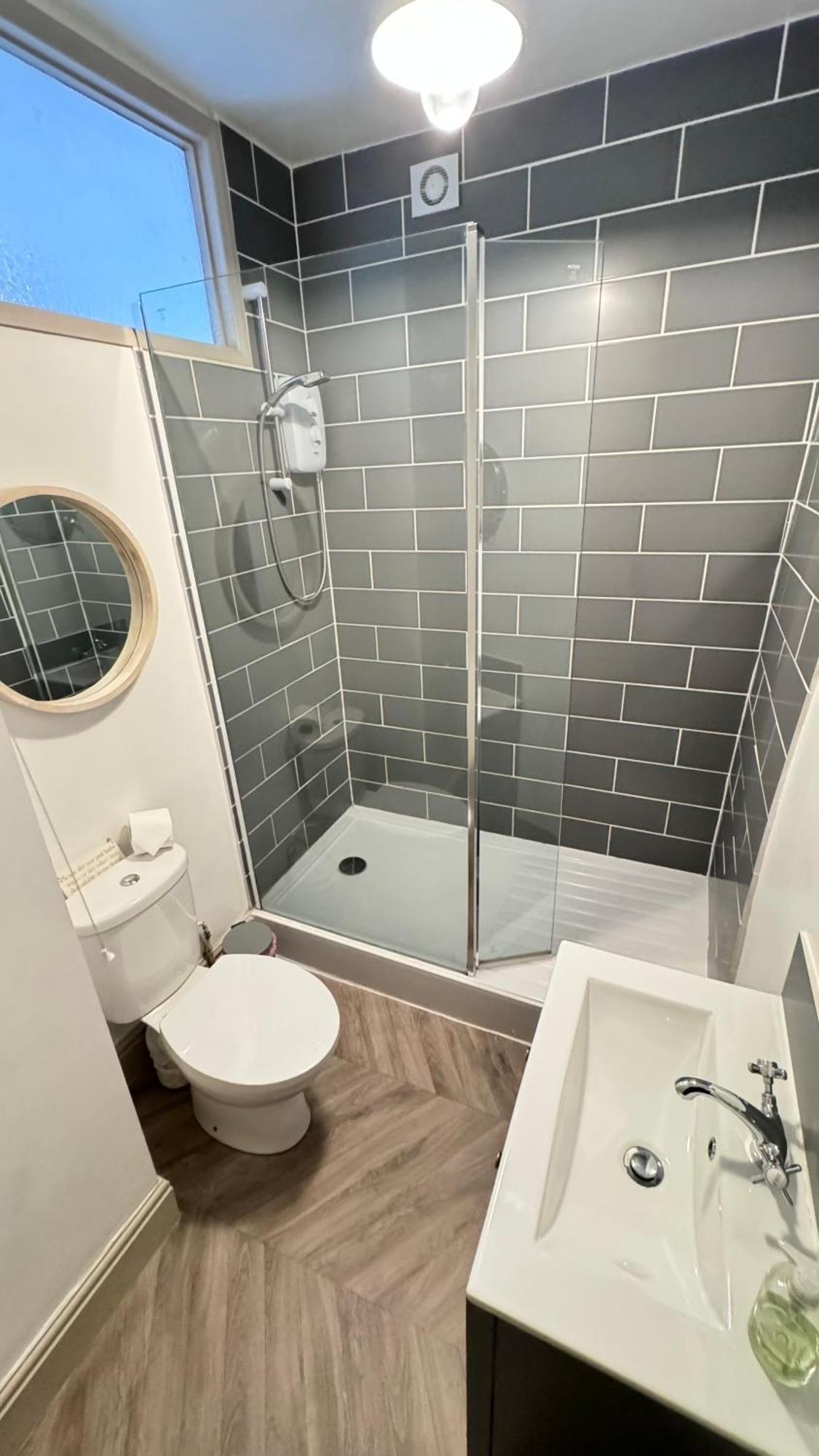 Nancie'S Place - Dartmouth Town Center With Private Parking - A Traditional Georgian Private Duplex Apartment - Beautifully Refurbished - Two Bedrooms, Bathroom, Kitchen And Lounge Diner Экстерьер фото