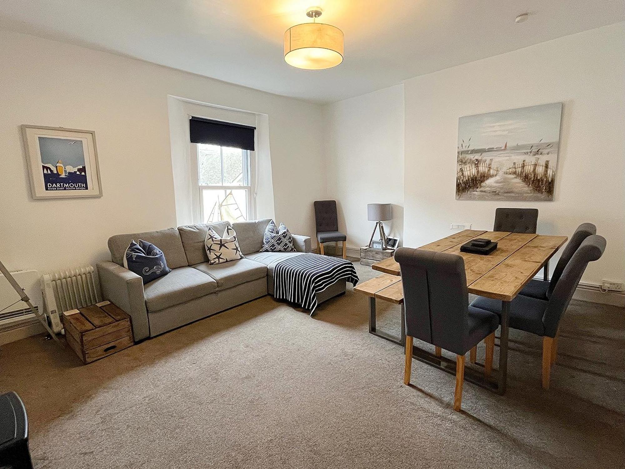 Nancie'S Place - Dartmouth Town Center With Private Parking - A Traditional Georgian Private Duplex Apartment - Beautifully Refurbished - Two Bedrooms, Bathroom, Kitchen And Lounge Diner Экстерьер фото